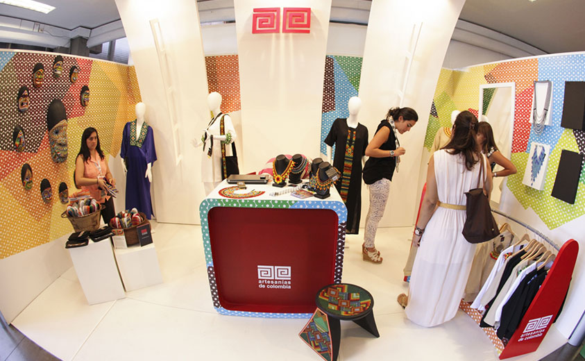 Stand Artesanías de Colombia en Colombiamoda 2013
