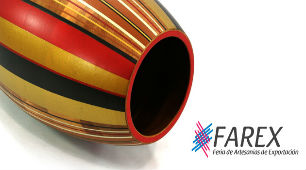 <p>Esta feria de artesan&iacute;as se realiza anualmente con el fin de apoyar y fortalecer a los artesanos colombianos.</p>