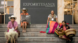 Artesanas en Expoartesano 2017