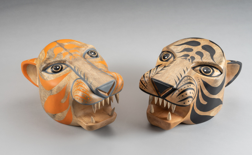 Máscaras talladas en madera Máscaras talladas en madera