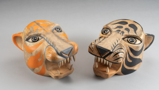 Máscaras talladas en madera
