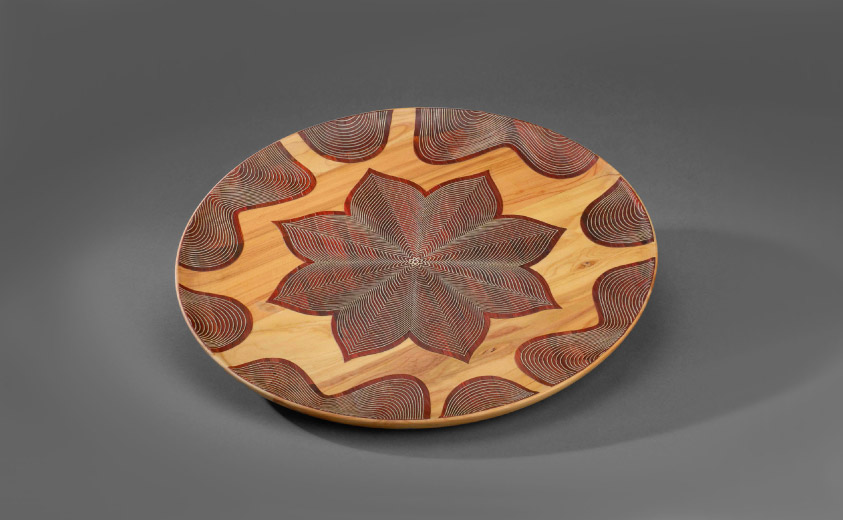 Programa Diseño Colombia Plato en madera con decoración de tamo