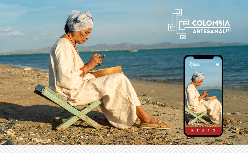 Fotografía de artesana wayúu promocional de la plataforma web Colombia Artesanal