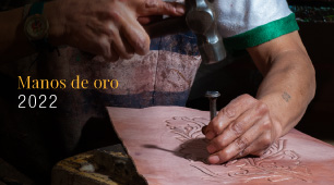 Detalle de tallado en cuero