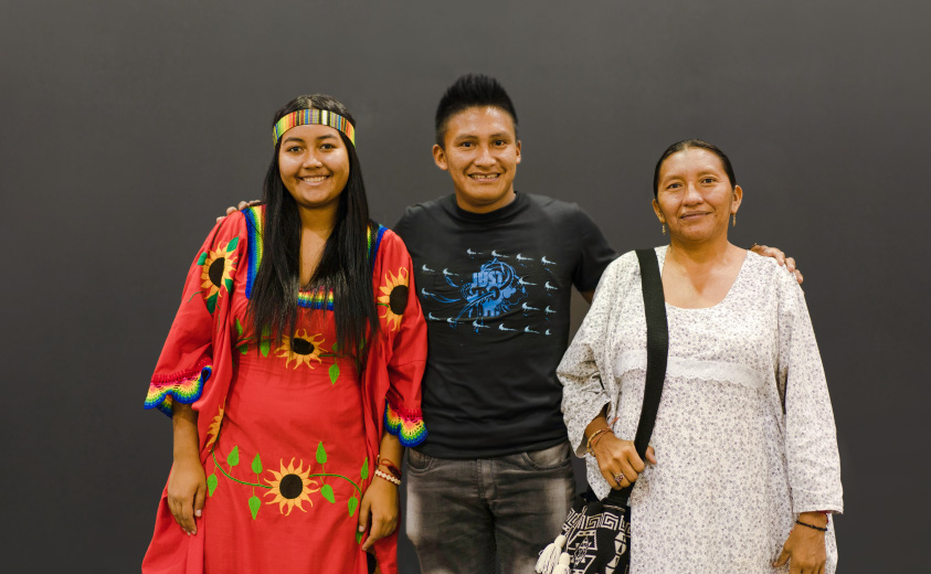 Artesanos beneficiarios de Artesanías de Colombia Artesanos beneficiarios de Artesanías de Colombia