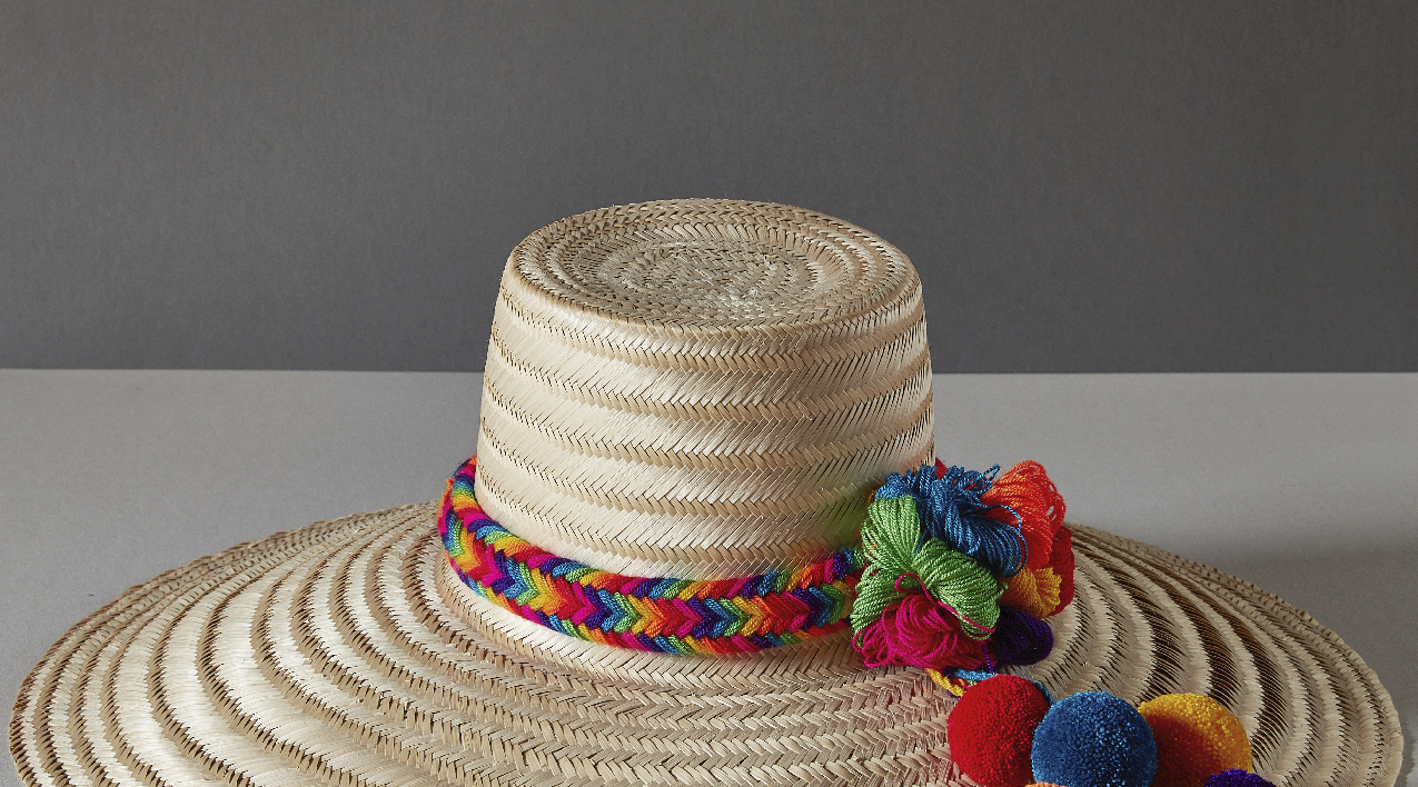 Artesanos colombianos en folk art market