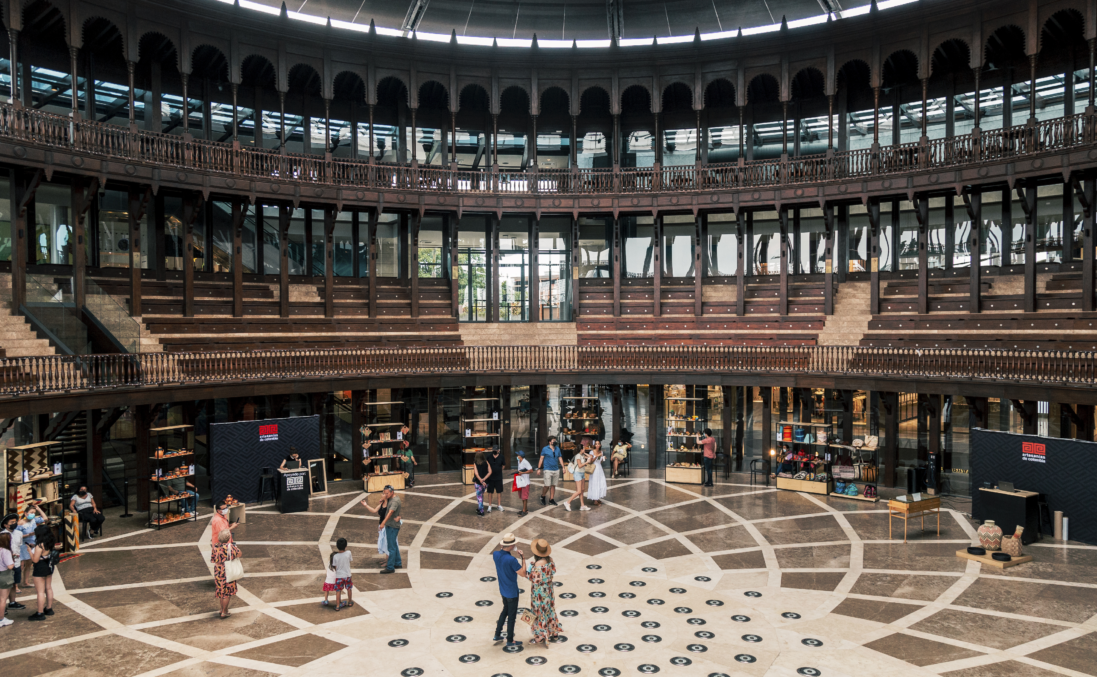 Mercado Artesanal El Ruedo Centro Comercial La Serrezuela