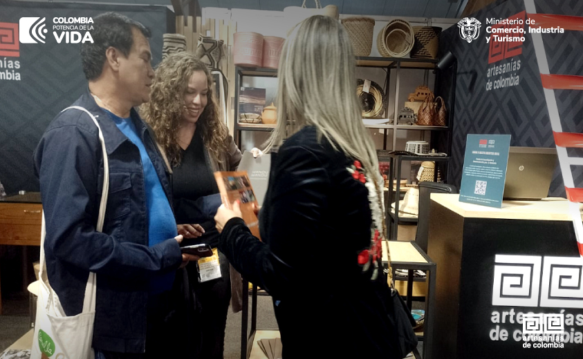 El CENDAR de Artesanías de Colombia presente en la Feria Internacional del Libro de Bogotá (FILBo)