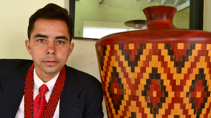 Edwin Armando Ortega, ganador a la Medalla a la Maestría Contemporánea.